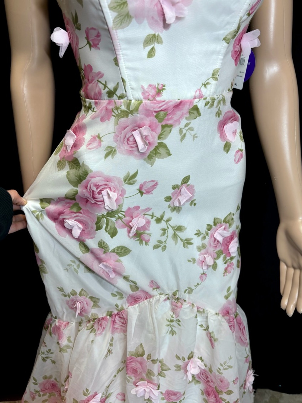 Floral Lace-Up Corset Maxi Dress 🌸 | 3D Roses / Open Back - Picture 3 of 7